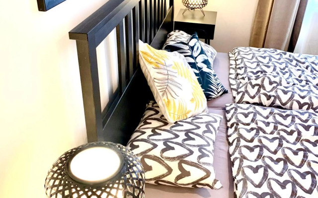 Urban Contactless Apartment