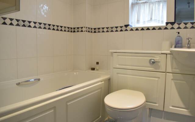 4 Bedroom Apartment With Garden