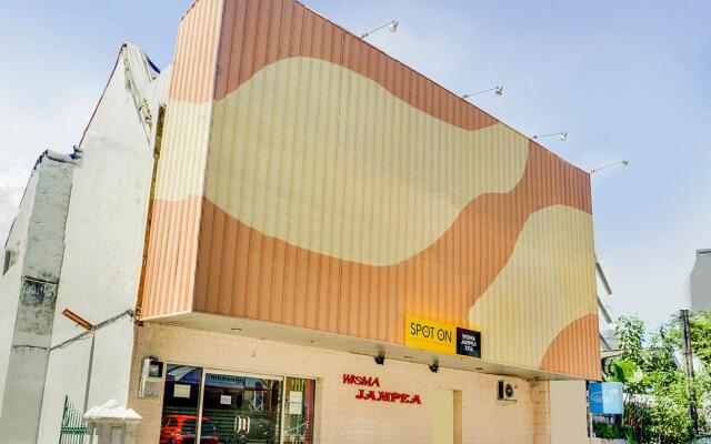 SPOT ON 2214 Wisma Jampea