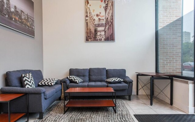 Handsome Mccormick 3bd-2ba Loft