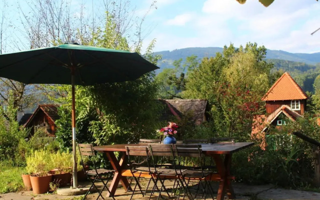 The Holler Comfortable Holiday Residence