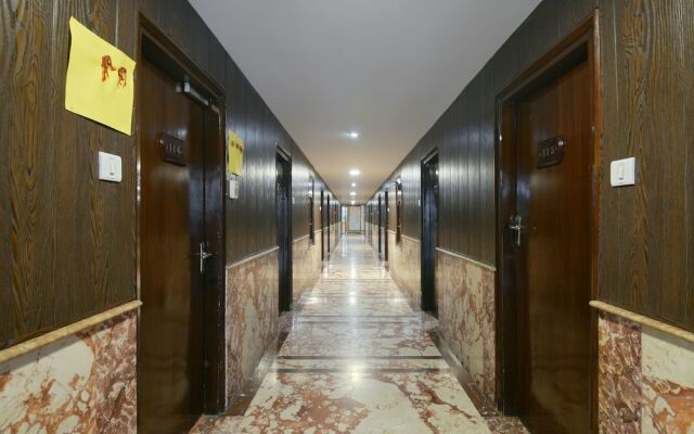 OYO 10706 Hotel Siddhartha
