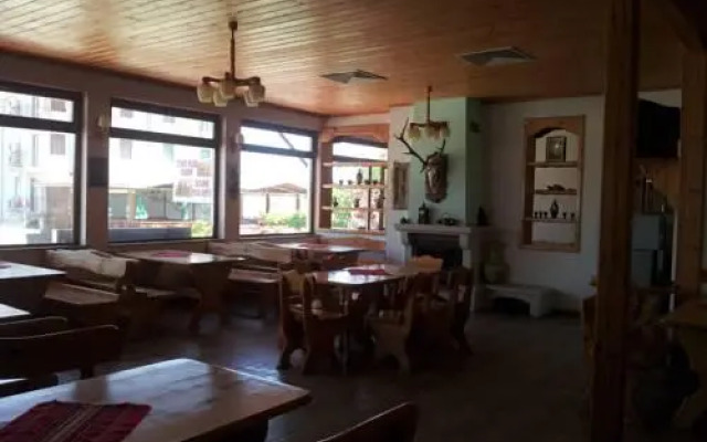 Zlatnoto Pile Complex