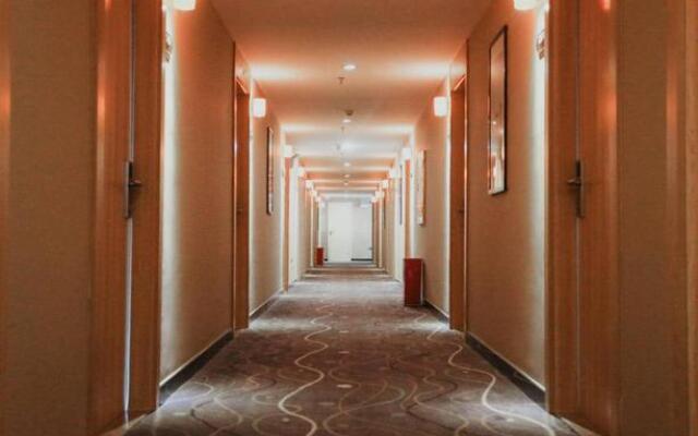 7 Days PremiumNanchang Tengwangge Huacai Building