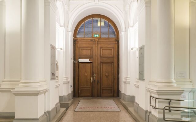 Palais Rathaus by Welcome2Vienna
