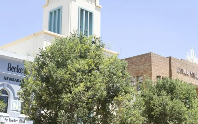 Quest Albury On Townsend