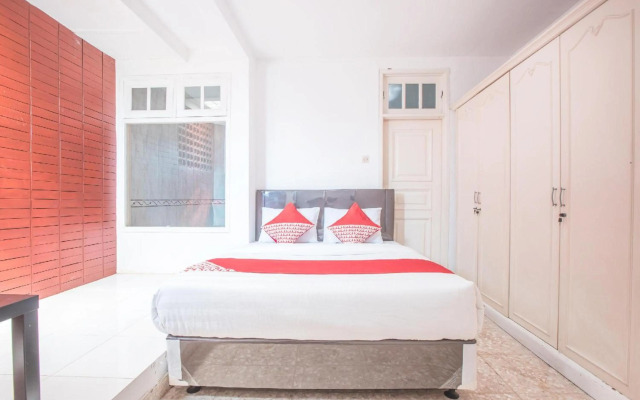 Super OYO 332 Residence G17 Kemang