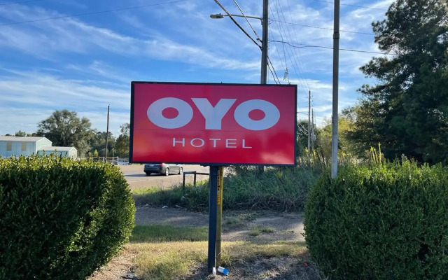 OYO Hotel Atlanta TX Hwy 59