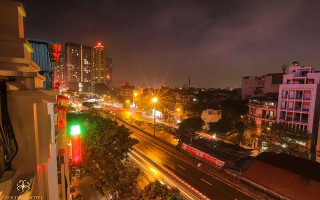 Golden Hotel 2