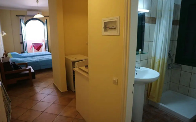 The Harmony - Beachfront sea View Apartment