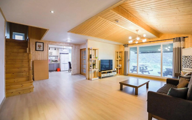 Pohang Haneulbyeoliyagi Pension