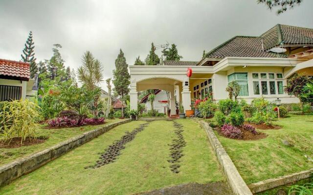 OYO 90080 Villa Lotus E06