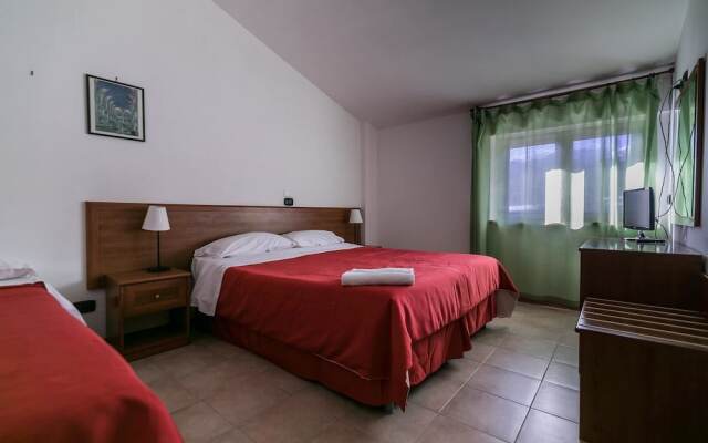 Faggio Rosso Hotel