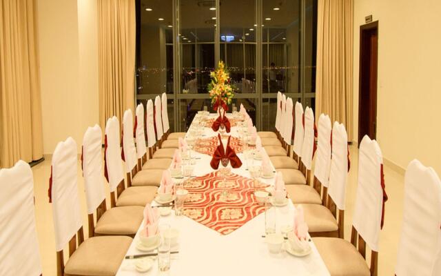 Danang Han River Hotel
