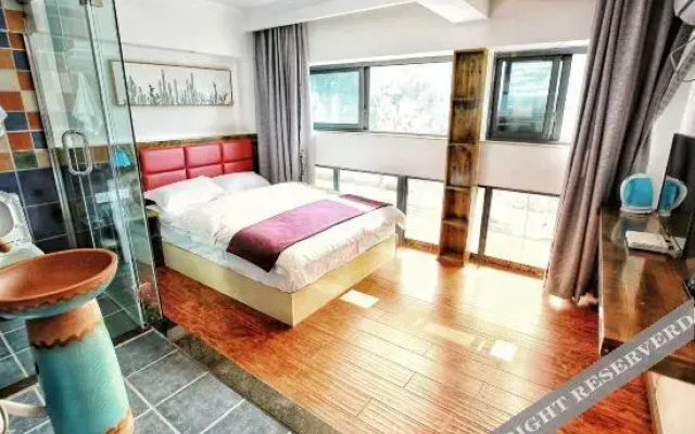 Yunhai Express (Yunhai E-sports) Hotel