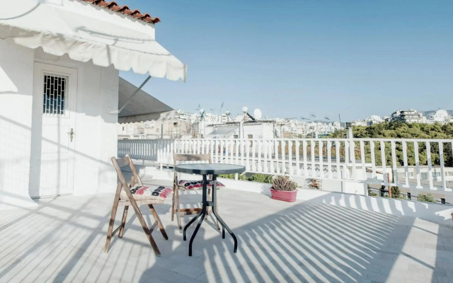 Top floor studio with endless view