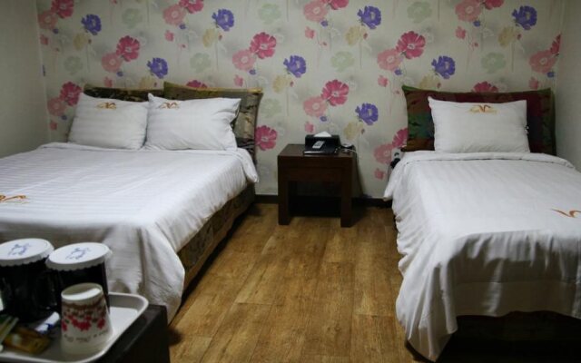 High Valley Hotel