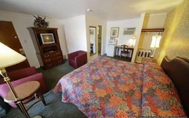 Rainbow Lodge and Inn