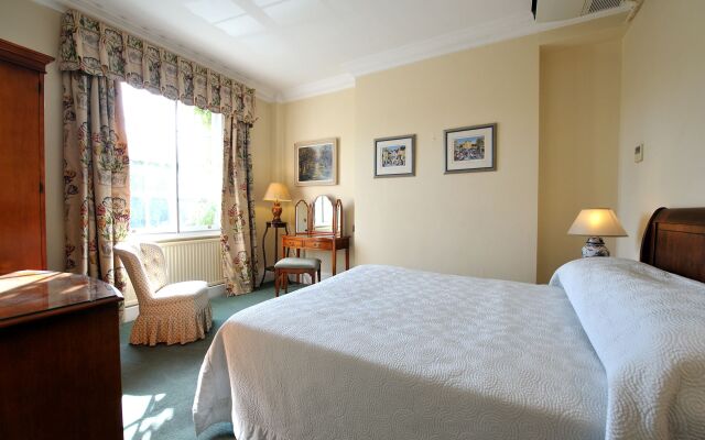 French Horn Hotel