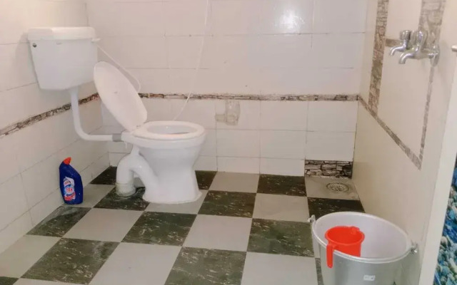 Square & Dormitory Stays