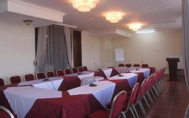 Tirar International Hotel