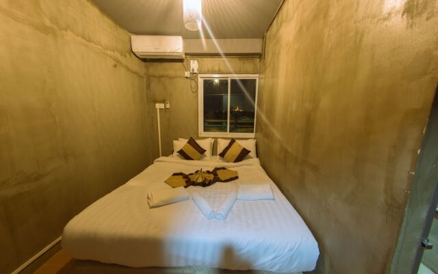 The Lodge Yangon Hostel