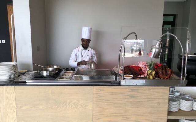 Mantis EPIC Hotel & Suites