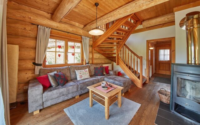 Chalets Blockhaus Saalbach by HolidayFlats24