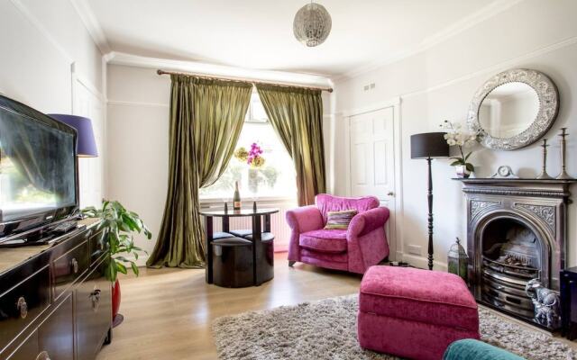 2 Bedroom Flat With Garden