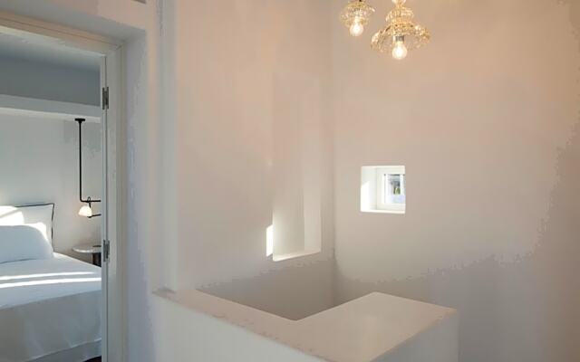 Erosantorini Estate