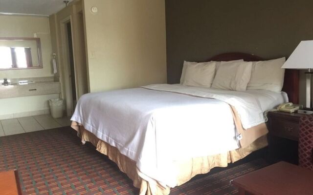 Rodeway Inn On The Parkway