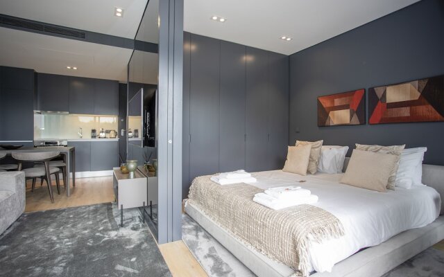 Liiiving in Porto - Dragão Pool View