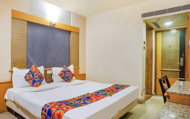 Fabhotel Prime Deccan 8