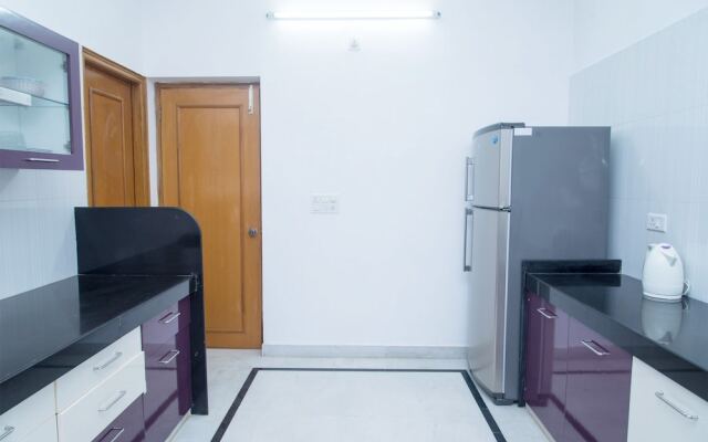OYO 11064 Home Elegant 3BHK Villa Near Hiran Magri