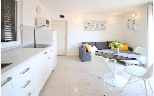 Apartment Karmela
