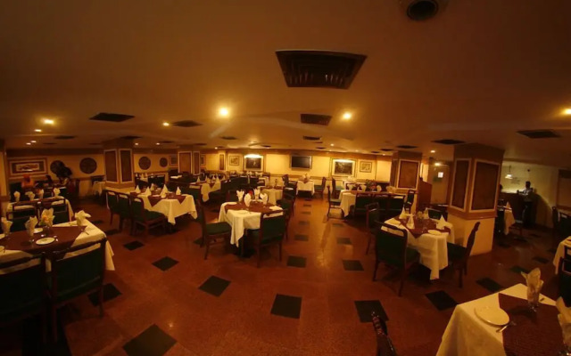 Hotel Dolphin