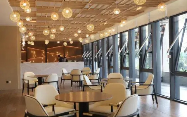 Hu Zhou Mountain and sea Happiness Bay Hotel