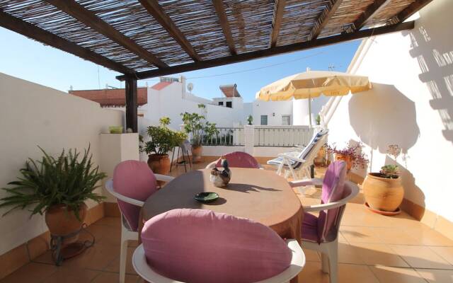 1077 Apartment Paola
