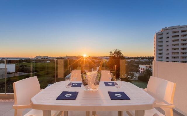 Correeira Luxury Residence T2 H - Albufeira, Pools, Wifi, Bbq, Beach