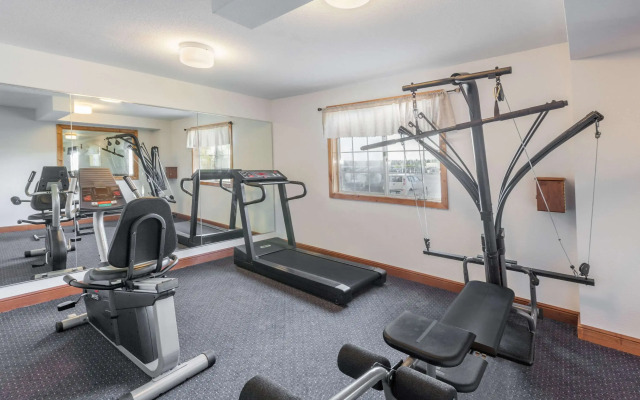 Ramada by Wyndham Mackinaw City Waterfront