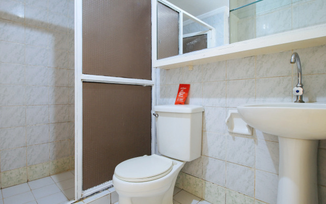 RedDoorz @ The Providence Tower - Vaccinated Staff