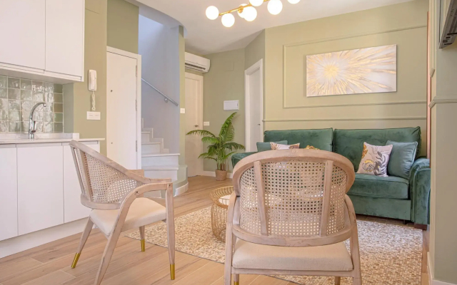 Amazing duplex with private terrace in the heart of Granada. Mesones III - Hotel in Granada - Photo 4
