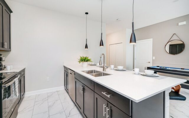 Beautiful, Modern Home W/private Pool! Near WDW