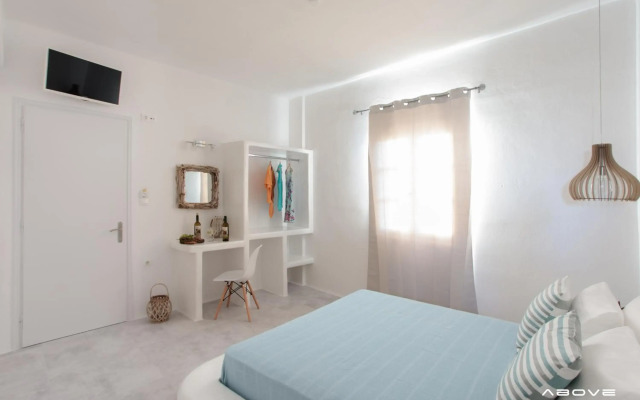 Manios Suites