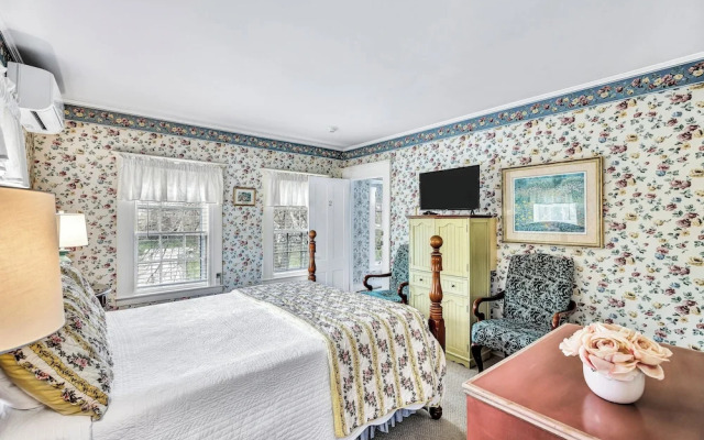 Whalewalk Inn and Spa