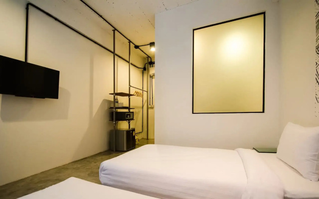 Quip Bed & Breakfast Phuket Hotel