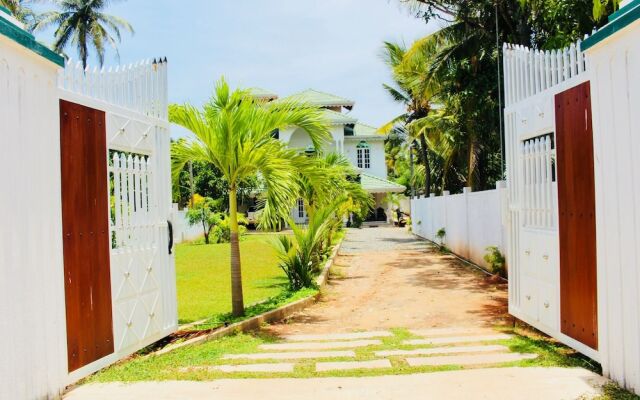 Villa Sri Beach