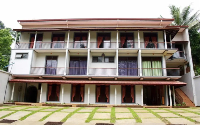 Capital O 404 Lagone Resort