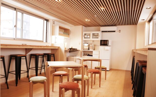 Poly Hostel 2 Namba