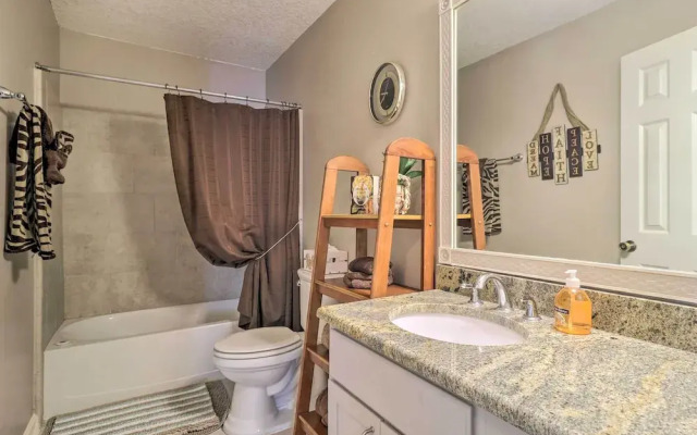 Jacksonville Home, Near Beach & Mayo Clinic!